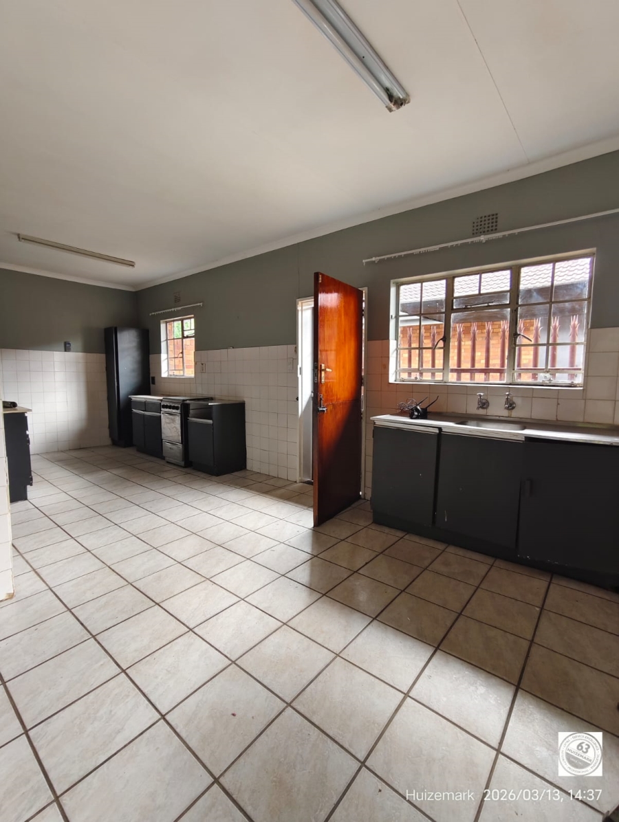 To Let 3 Bedroom Property for Rent in Roodia Free State